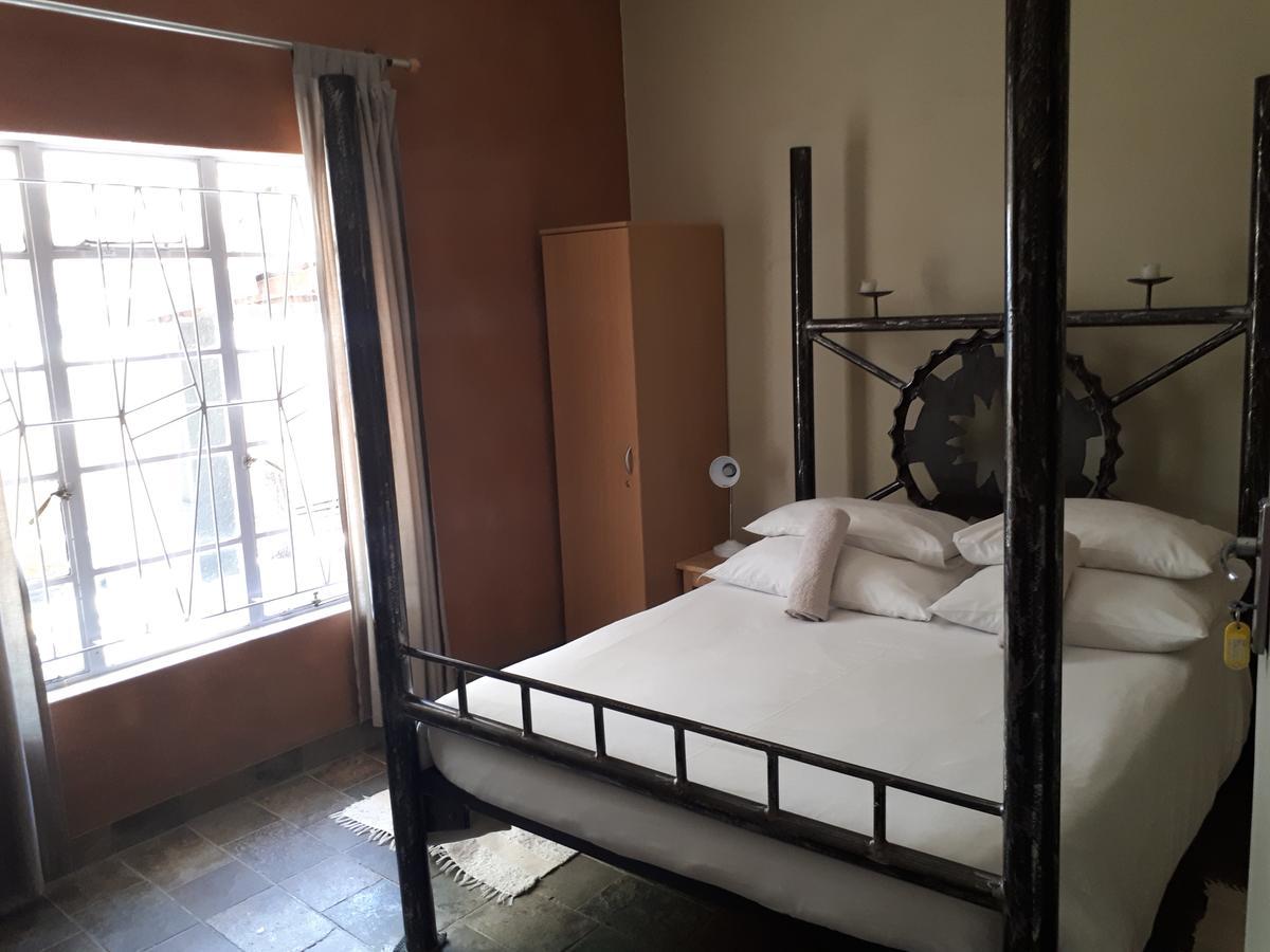 Bed and Breakfast Puccini House Windhoek Exterior foto
