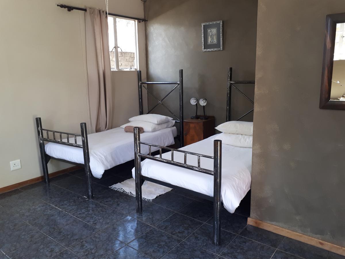 Bed and Breakfast Puccini House Windhoek Exterior foto