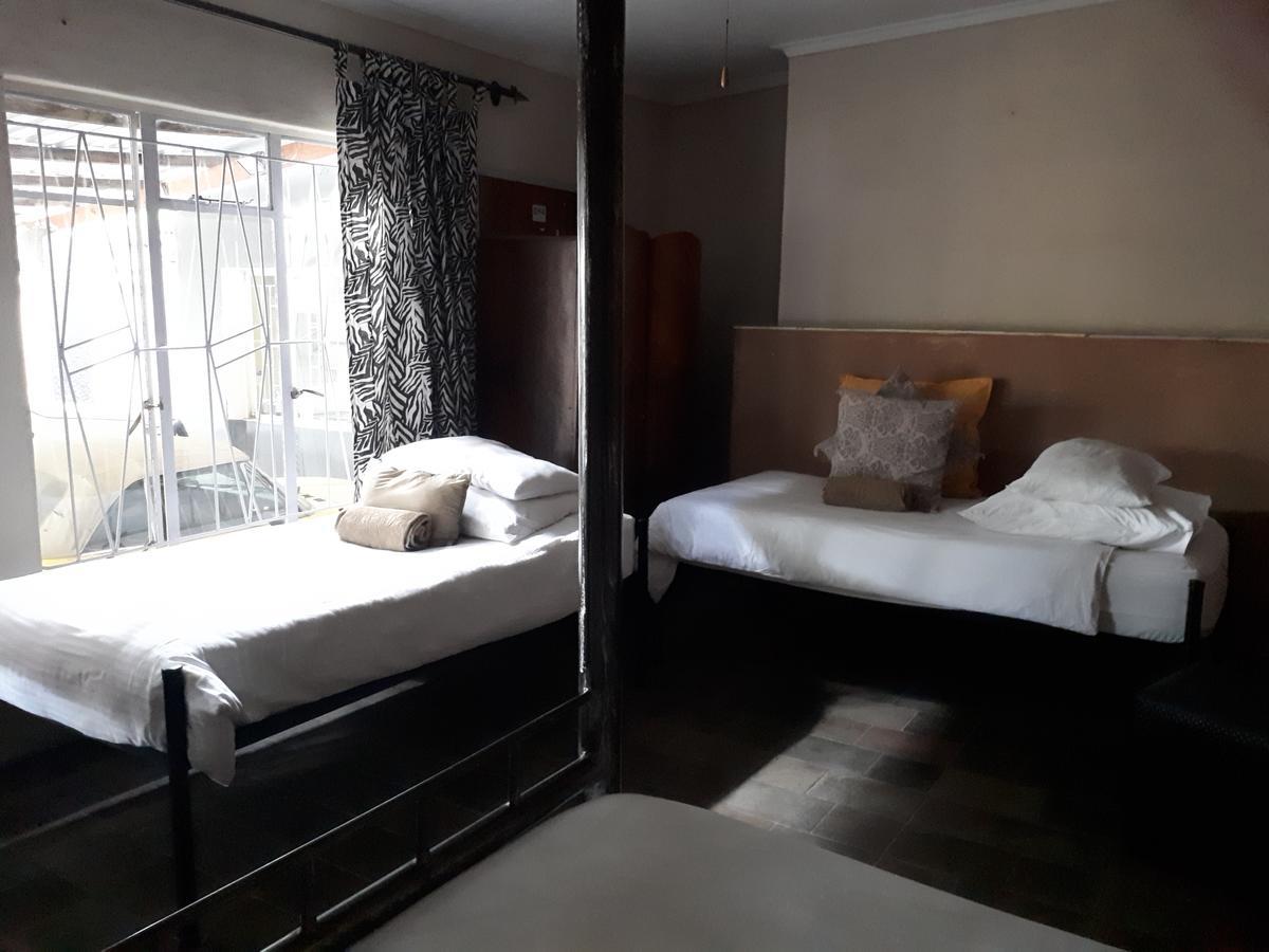 Bed and Breakfast Puccini House Windhoek Exterior foto